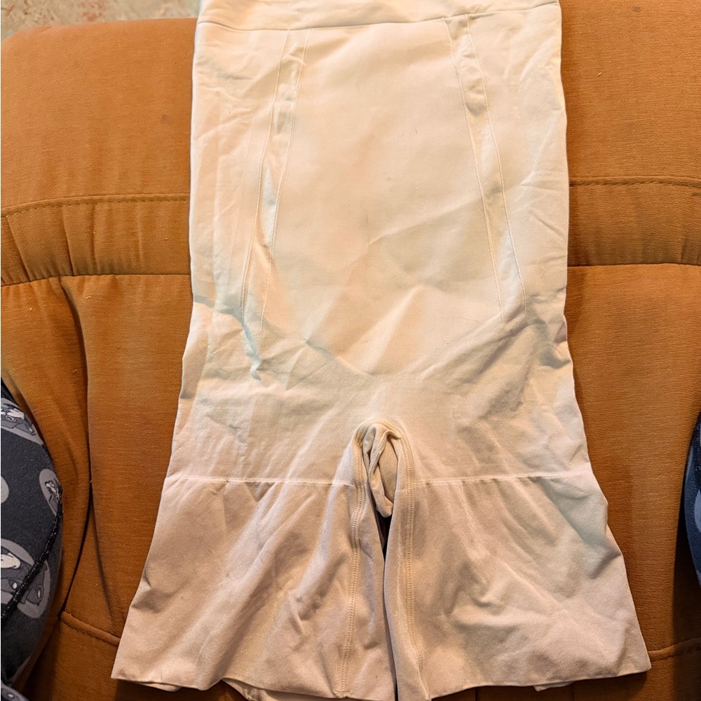 Like new Spank Boyshort Bodysuit Medium
